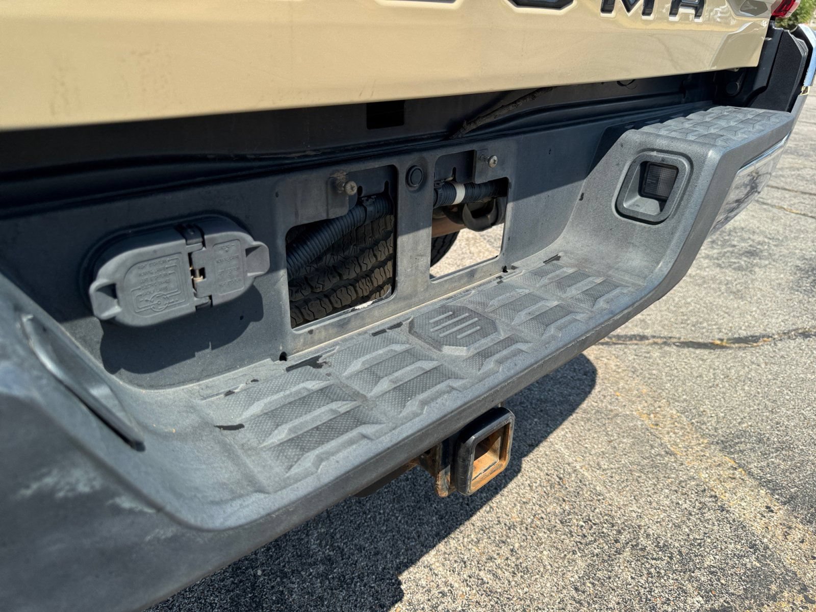 Used 2019 Toyota Tacoma TRD Off-Road AWD/4WD image 16