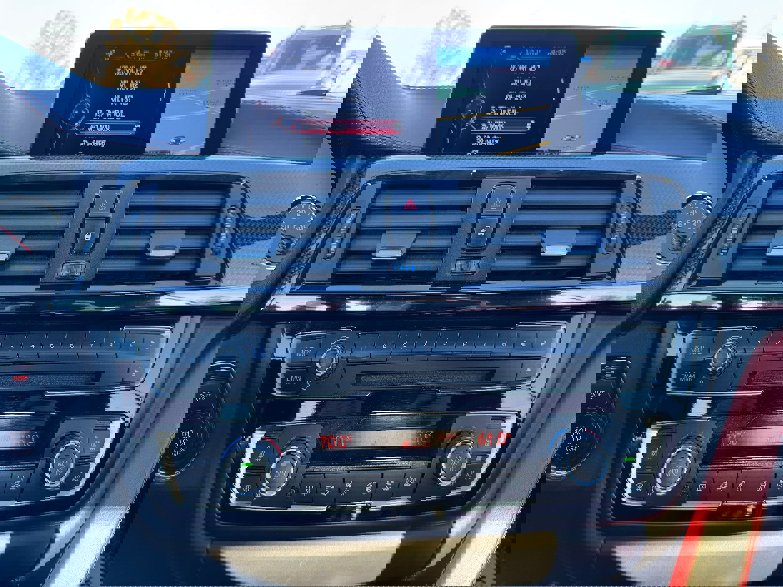 Used 2015 BMW M4 Convertible image 17