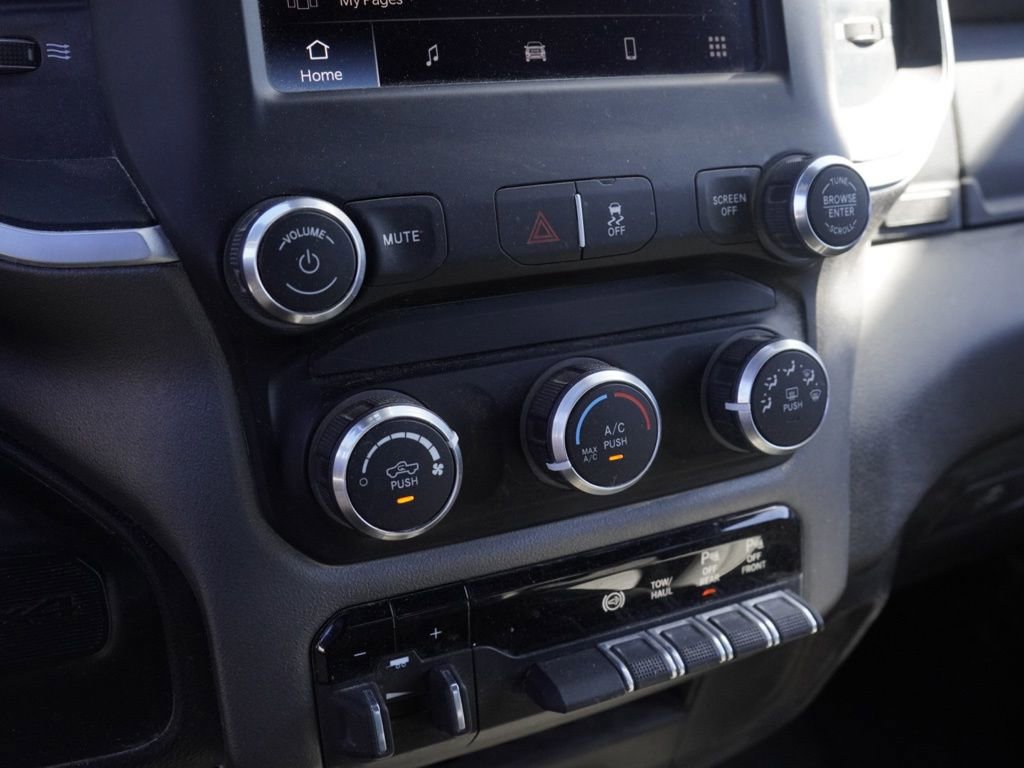 Certified 2024 RAM 2500 Big Horn w/ Off Road Package AWD/4WD image 18