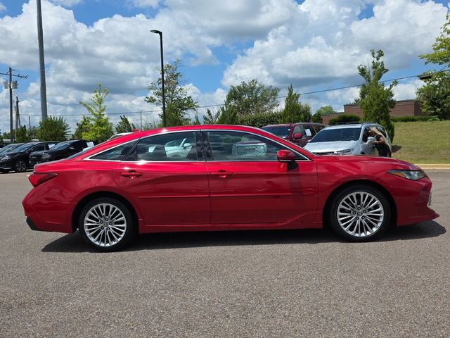 Used 2021 Toyota Avalon Limited FWD video 2