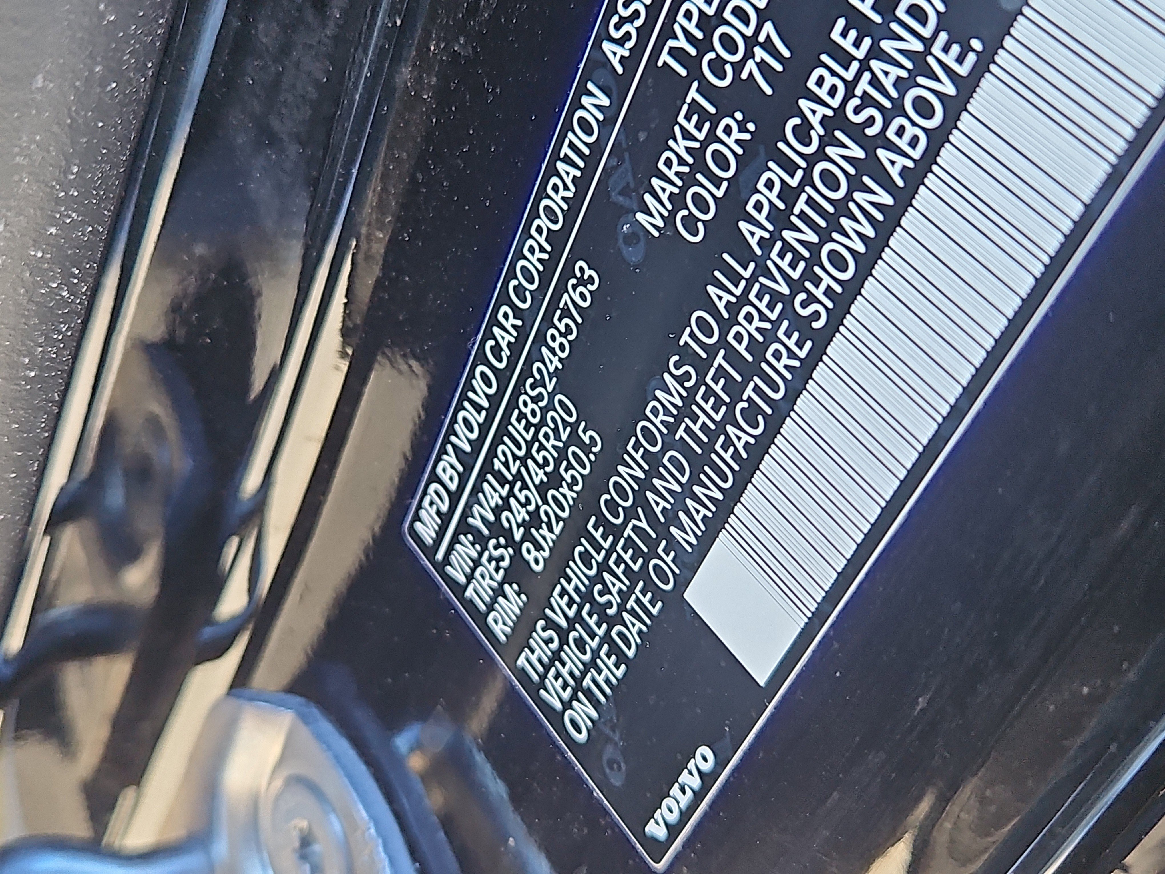 Used 2025 Volvo XC40 B5 Plus w/ Protection Package Premier image 7