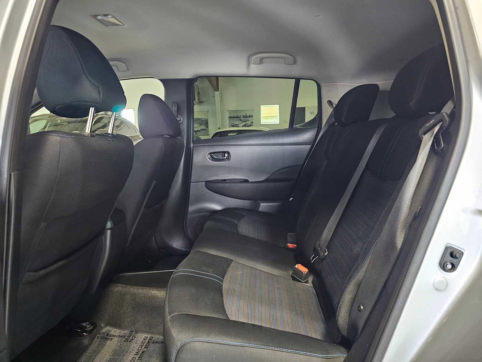 Used 2018 Nissan Leaf SV w/ SV Technology Package image 18