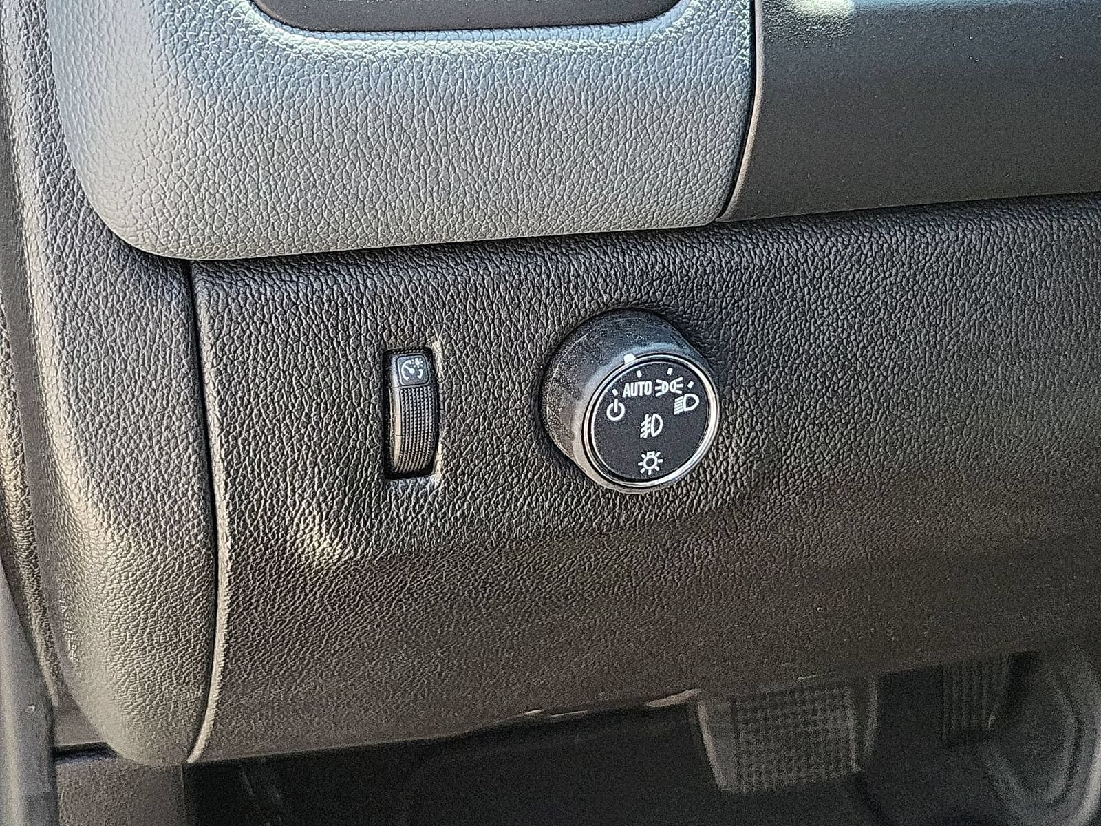 Used 2020 Chevrolet Colorado Z71 RWD image 18