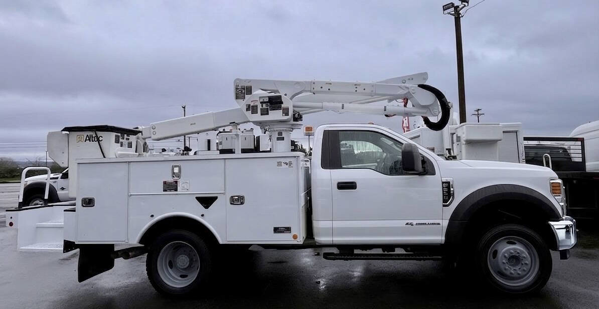 Used 2019 Ford F550 2WD Regular Cab Super Duty w/ Snow Plow Prep Package image 1
