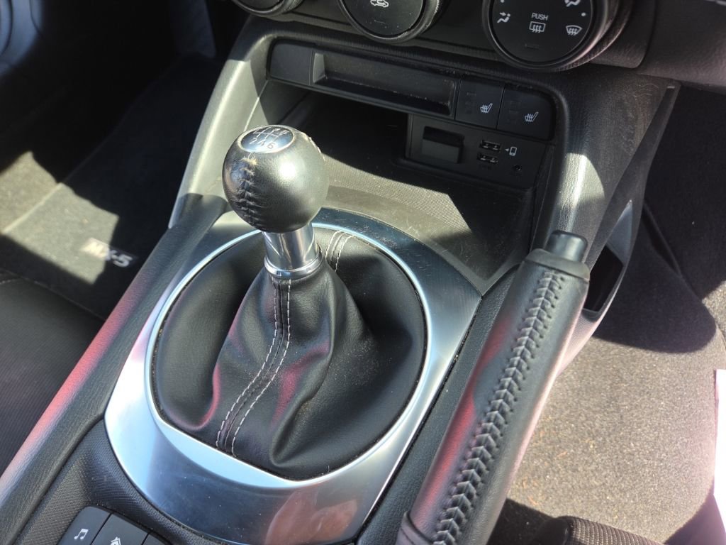 Used 2021 MAZDA MX-5 Miata Club image 20