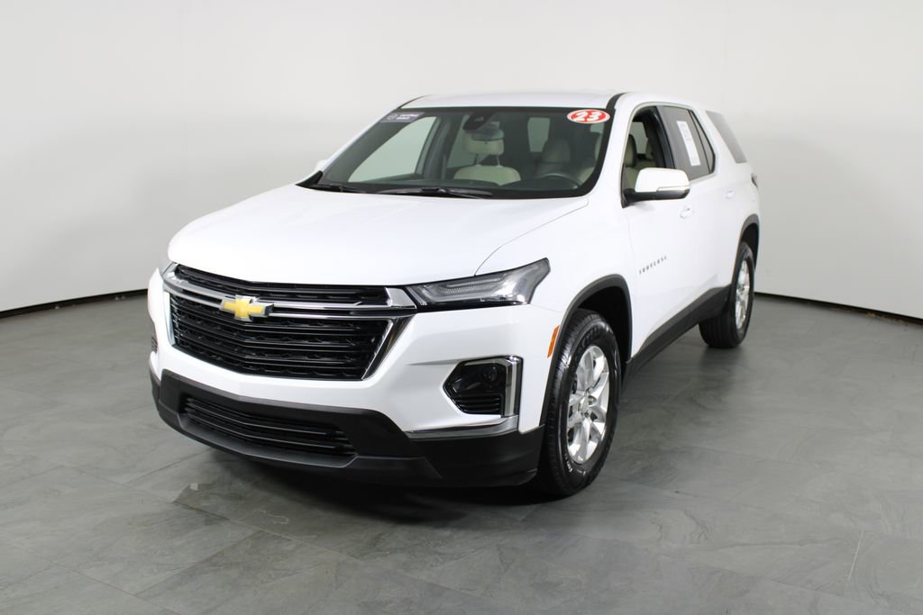 Used 2023 Chevrolet Traverse LS w/ Safety Package FWD image 2