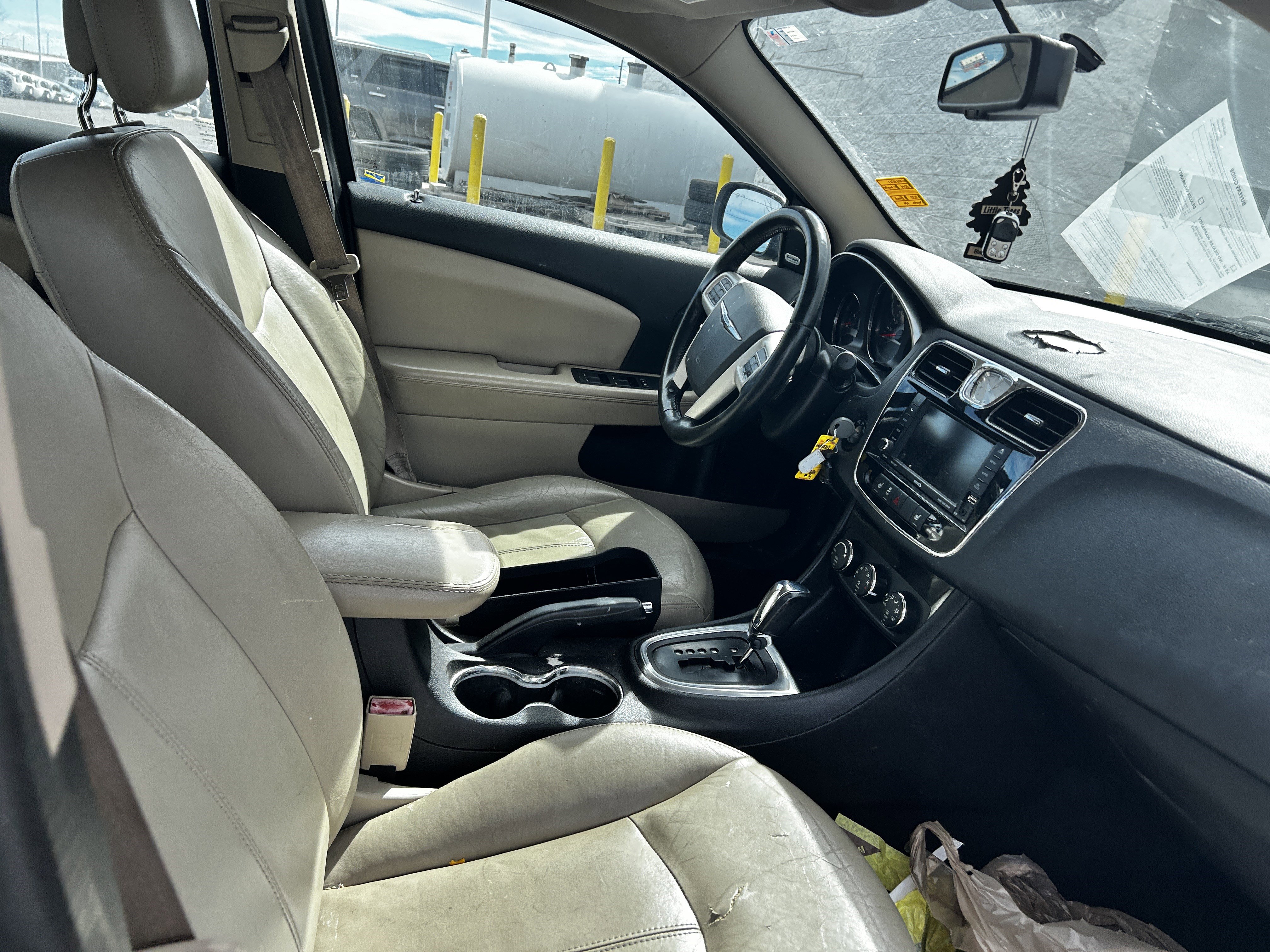 Used 2014 Chrysler 200 Limited w/ Sun/Sound Group image 13