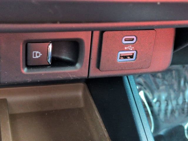 Certified 2022 Ford Maverick Lariat w/ Lariat Luxury Package FWD image 22