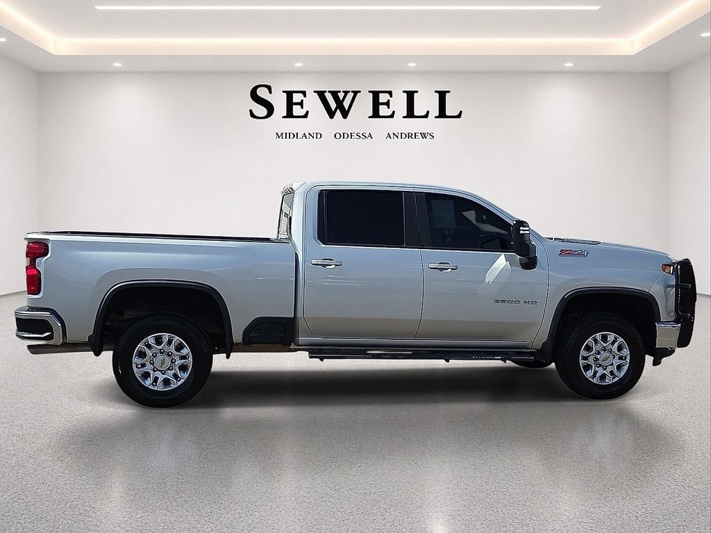 Used 2021 Chevrolet Silverado 2500 LT w/ Convenience Package AWD/4WD image 5