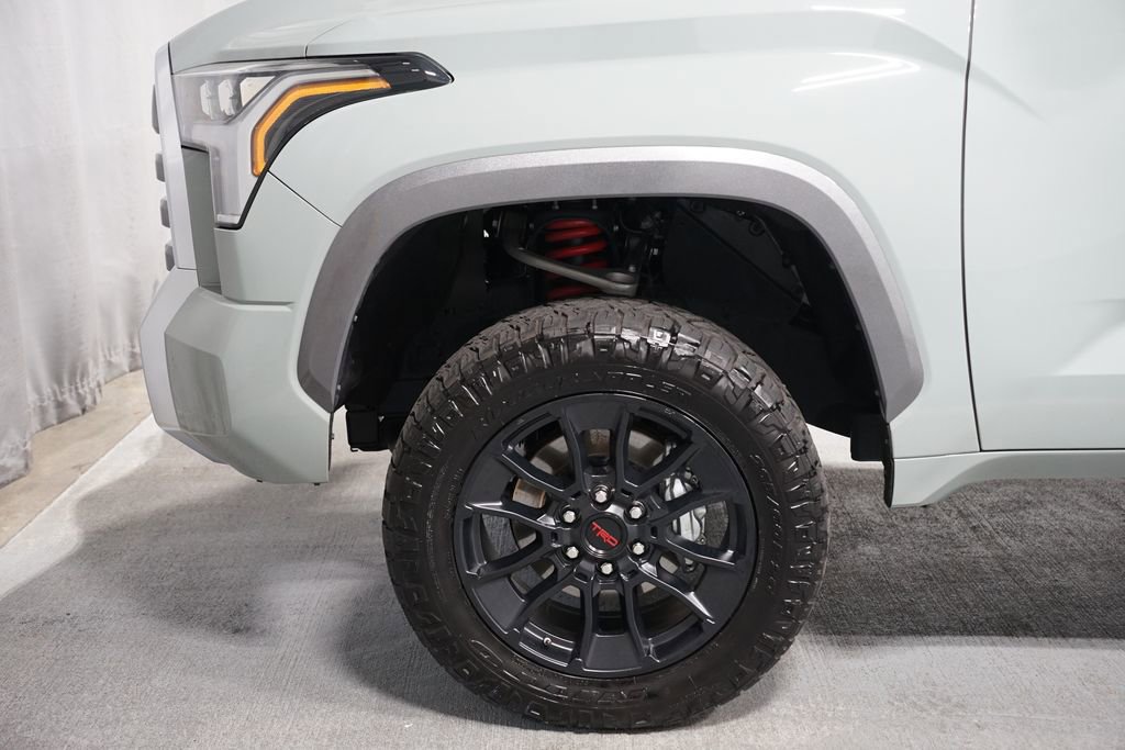 Used 2025 Toyota Tundra Limited AWD/4WD image 5