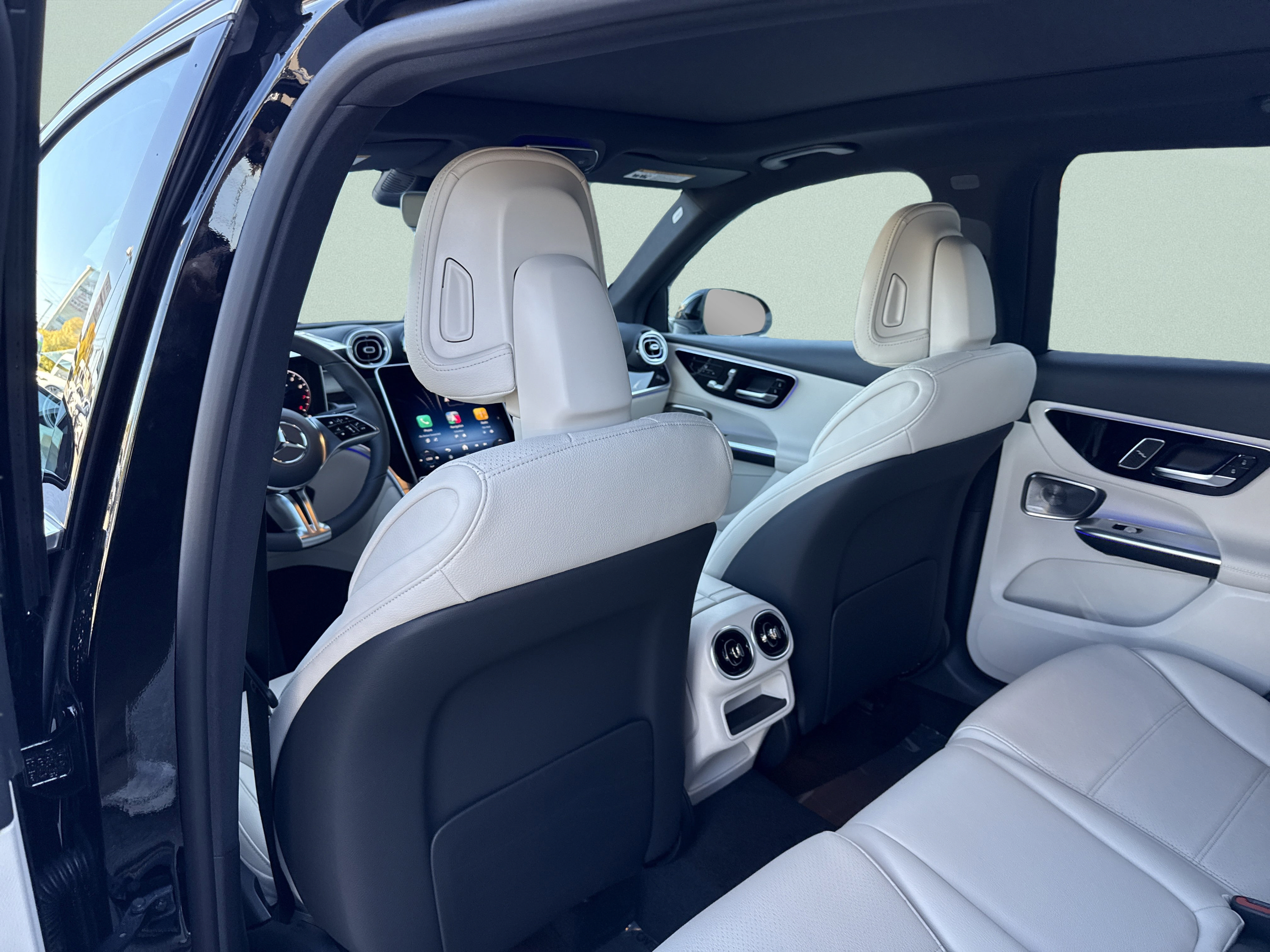 Certified 2026 Mercedes-Benz GLC 300 image 32