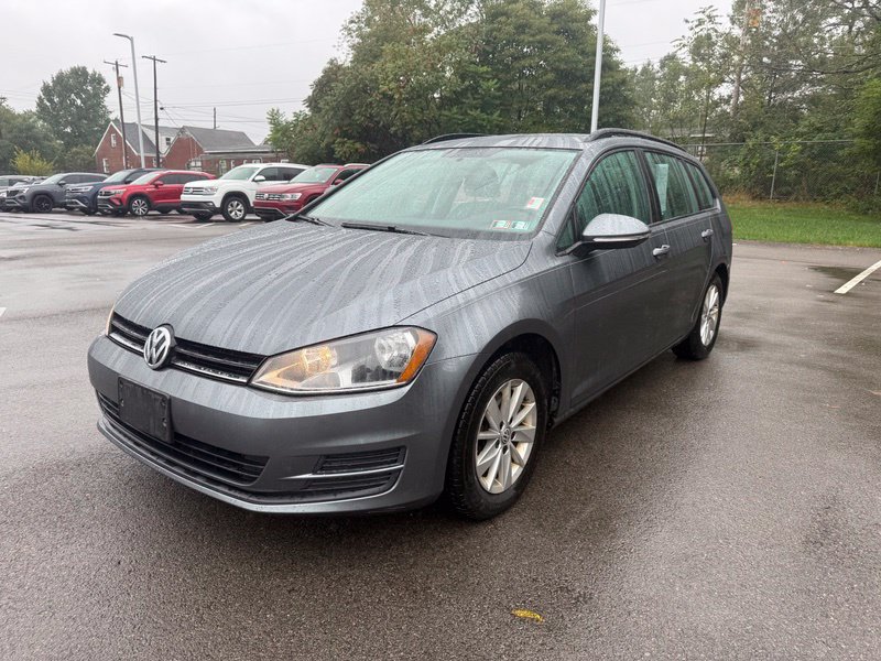 Used 2015 Volkswagen Golf S FWD image 2