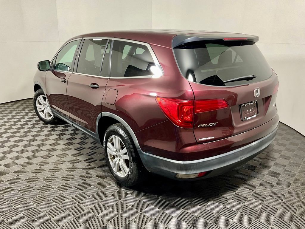 Used 2016 Honda Pilot LX image 11