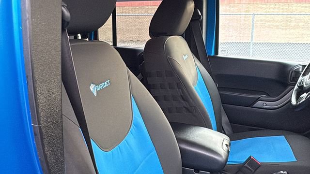 Used 2016 Jeep Wrangler Unlimited Willys image 31