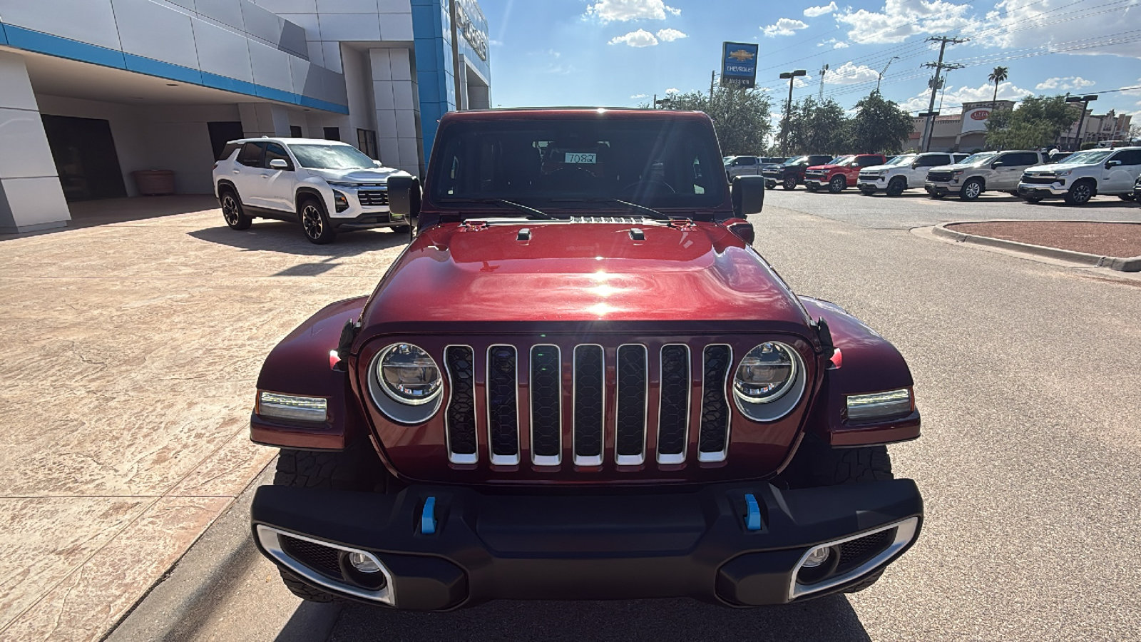 Used 2022 Jeep Wrangler Unlimited Sahara w/ Cold Weather Group AWD/4WD image 2