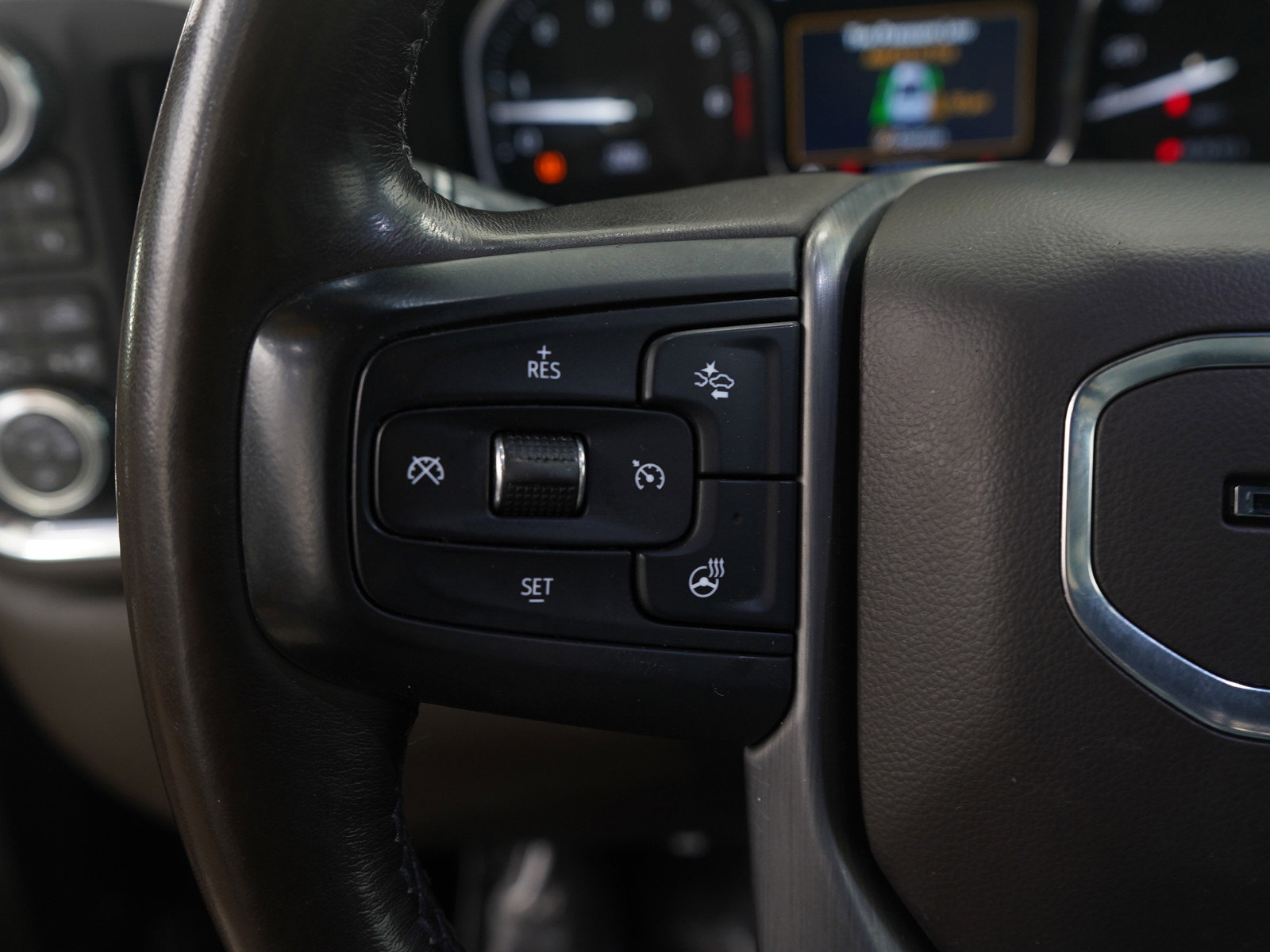 Used 2021 GMC Sierra 2500 Denali w/ Denali Ultimate Package AWD/4WD image 17