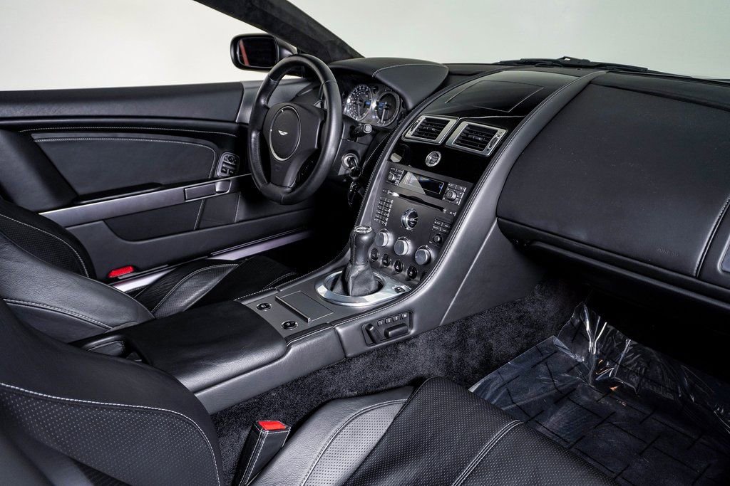 Used 2007 Aston Martin DB9 Coupe image 17