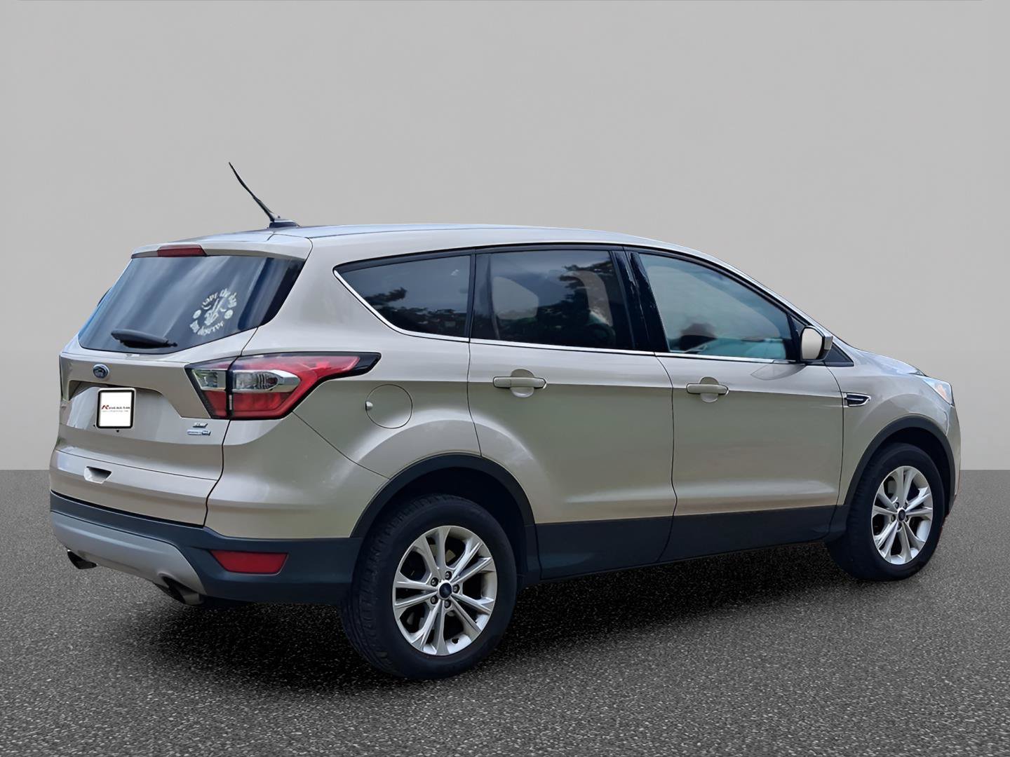 Used 2017 Ford Escape SE w/ SE Cold Weather Package AWD/4WD image 6