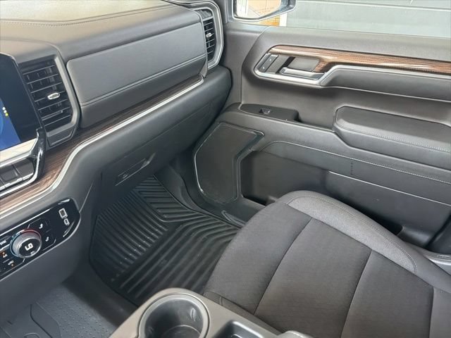 Used 2024 Chevrolet Silverado 1500 LT AWD/4WD image 35