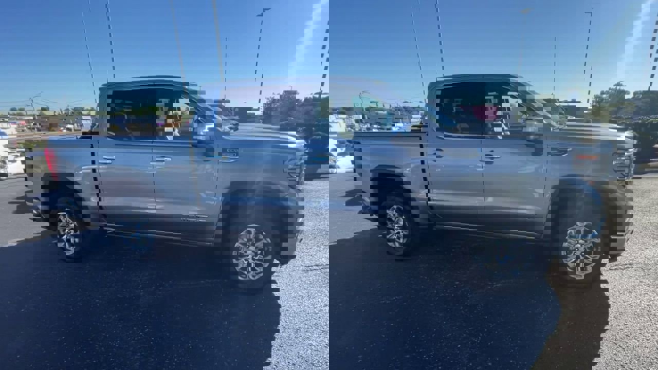 Certified 2024 GMC Sierra 1500 SLT image 2