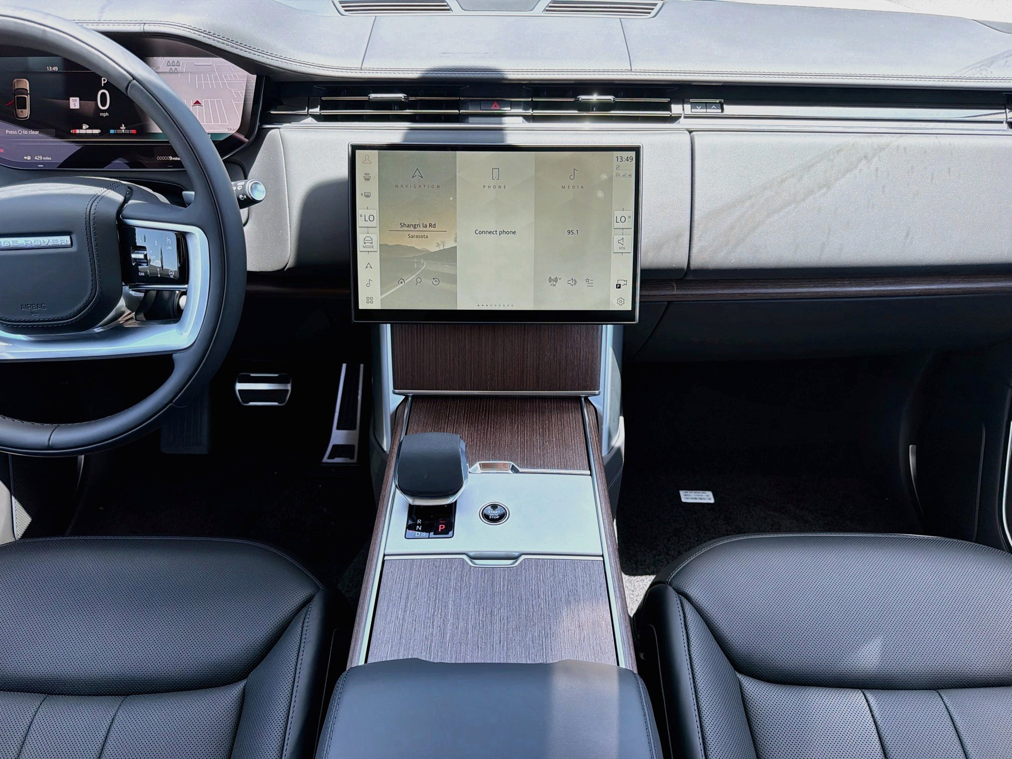 New 2026 Land Rover Range Rover Long Wheelbase SE AWD/4WD image 20
