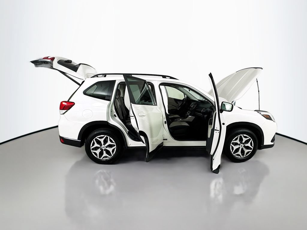 Used 2022 Subaru Forester Premium AWD/4WD image 28