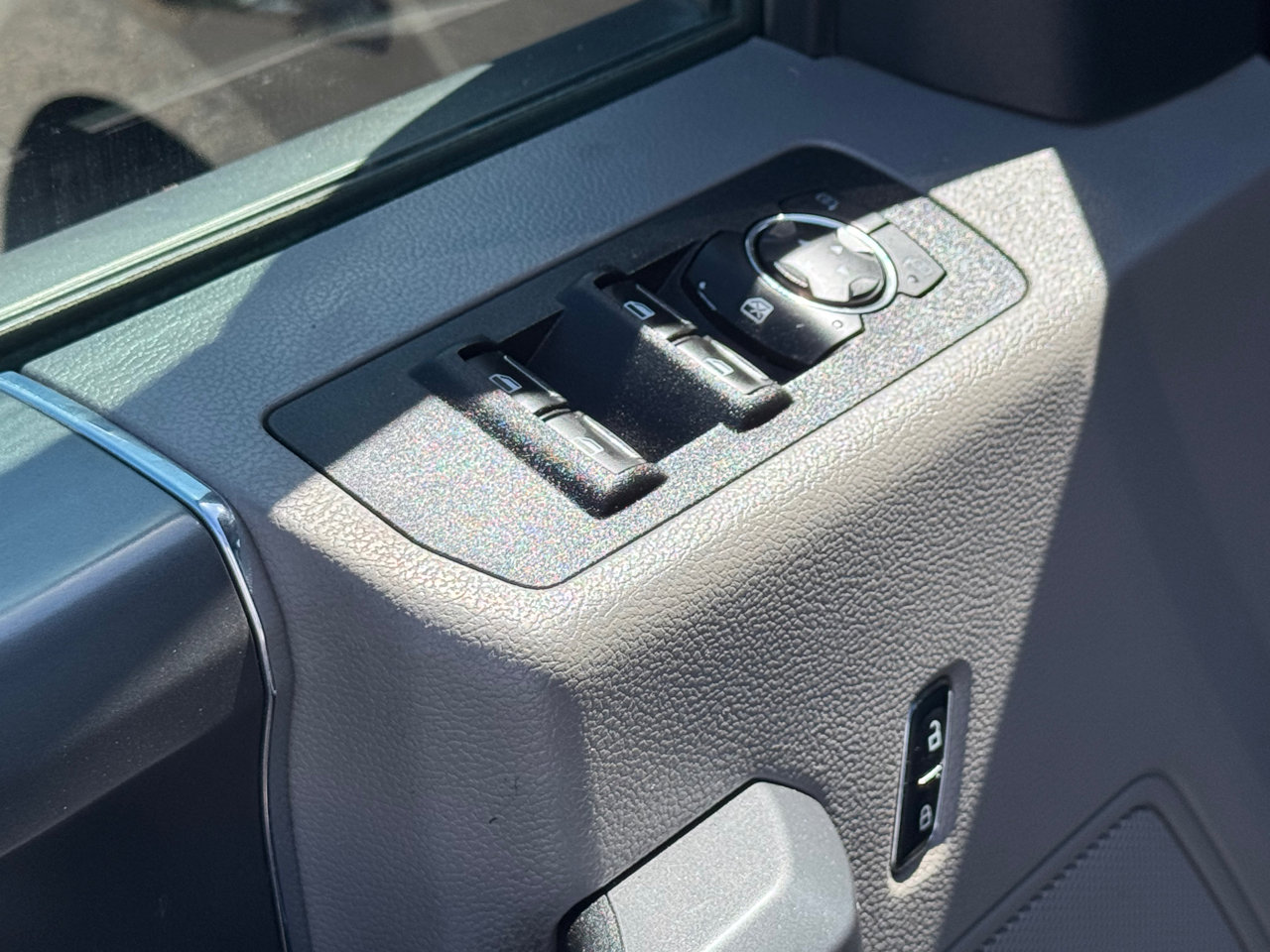 Used 2018 Ford F150 XLT w/ Equipment Group 302A Luxury image 24