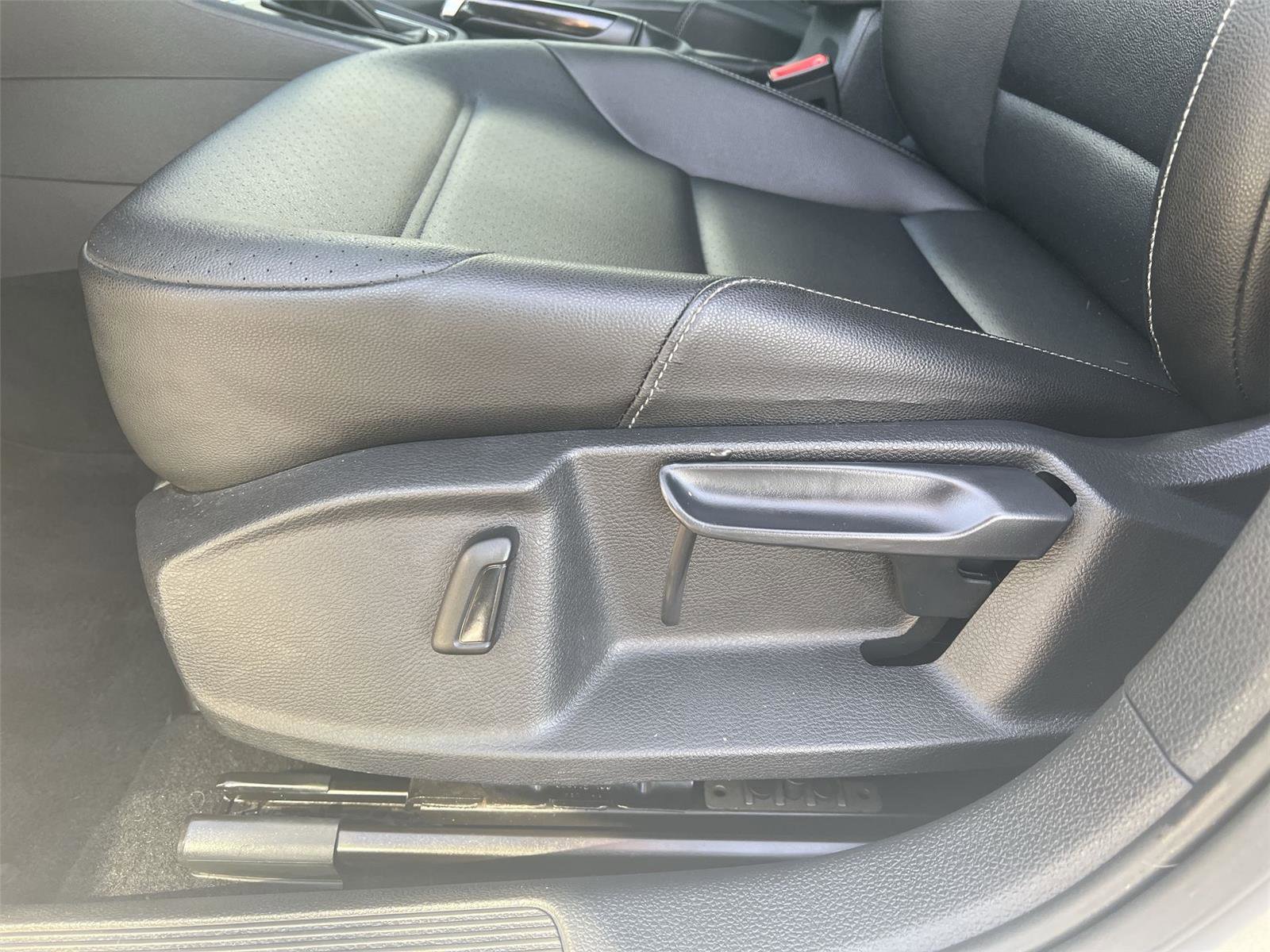 Used 2017 Volkswagen Golf Alltrack SE image 11