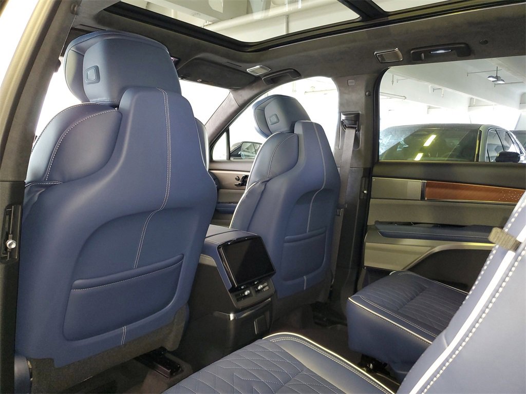 New 2026 Cadillac Vistiq Premium Luxury image 10