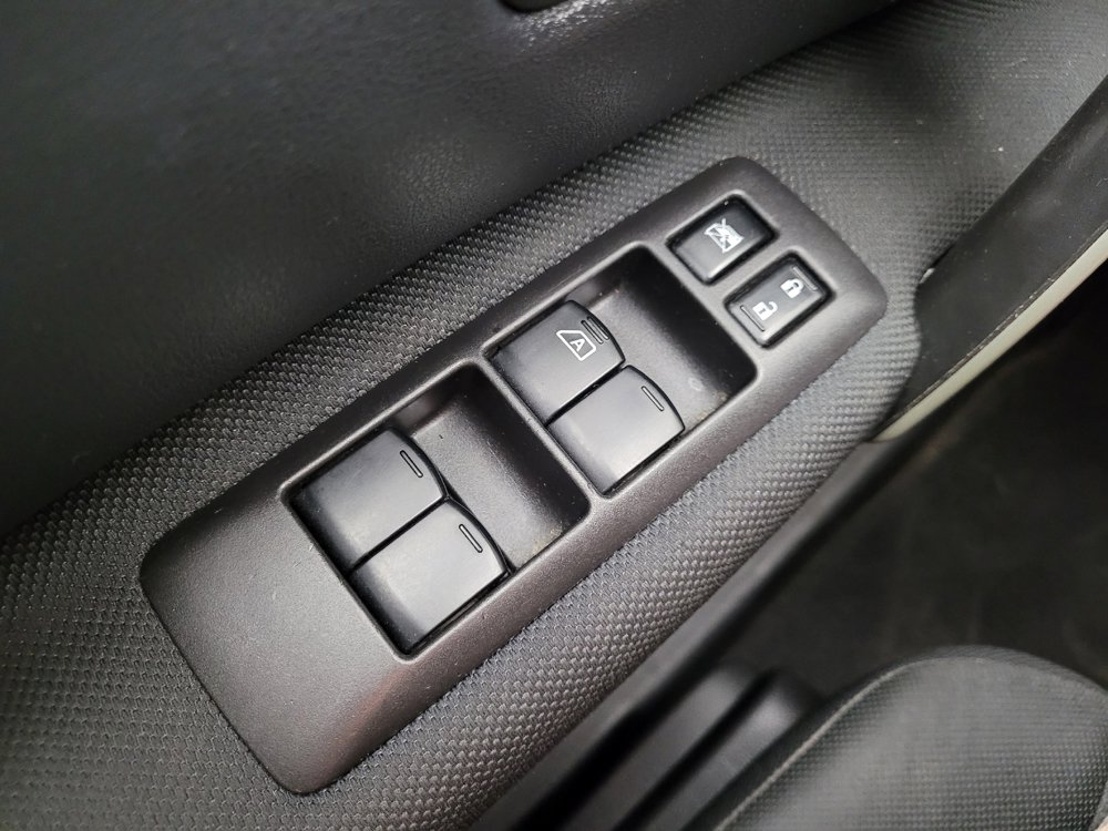 Used 2015 Nissan Rogue S w/ Convenience Package FWD image 27