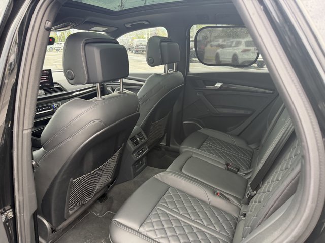 Used 2023 Audi SQ5 Prestige w/ Prestige Package AWD/4WD image 5