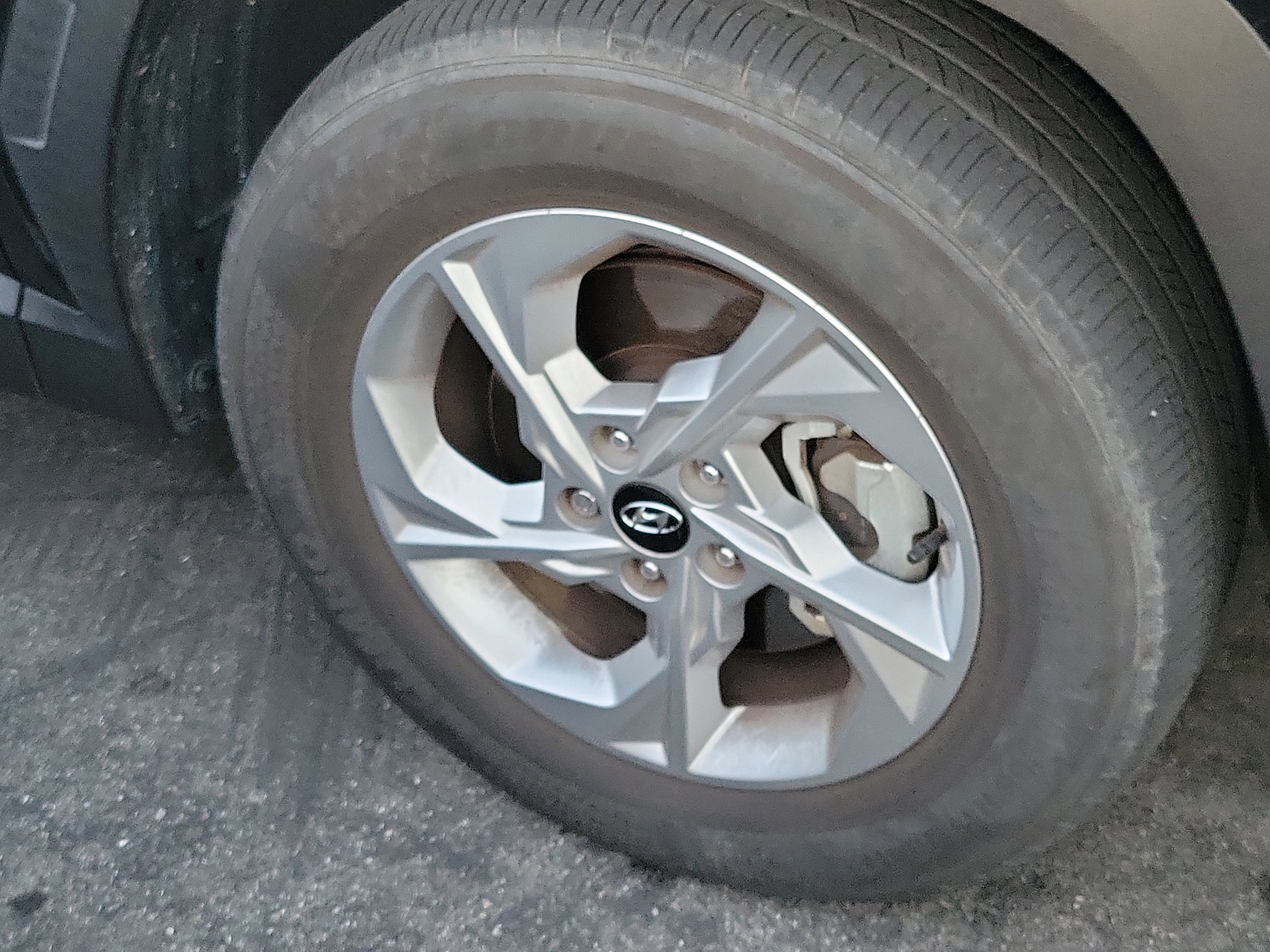 Used 2023 Hyundai Tucson SE image 4