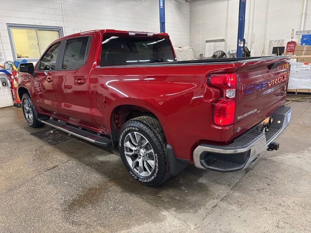 Used 2021 Chevrolet Silverado 1500 LT w/ Z71 Off-Road Package AWD/4WD image 4