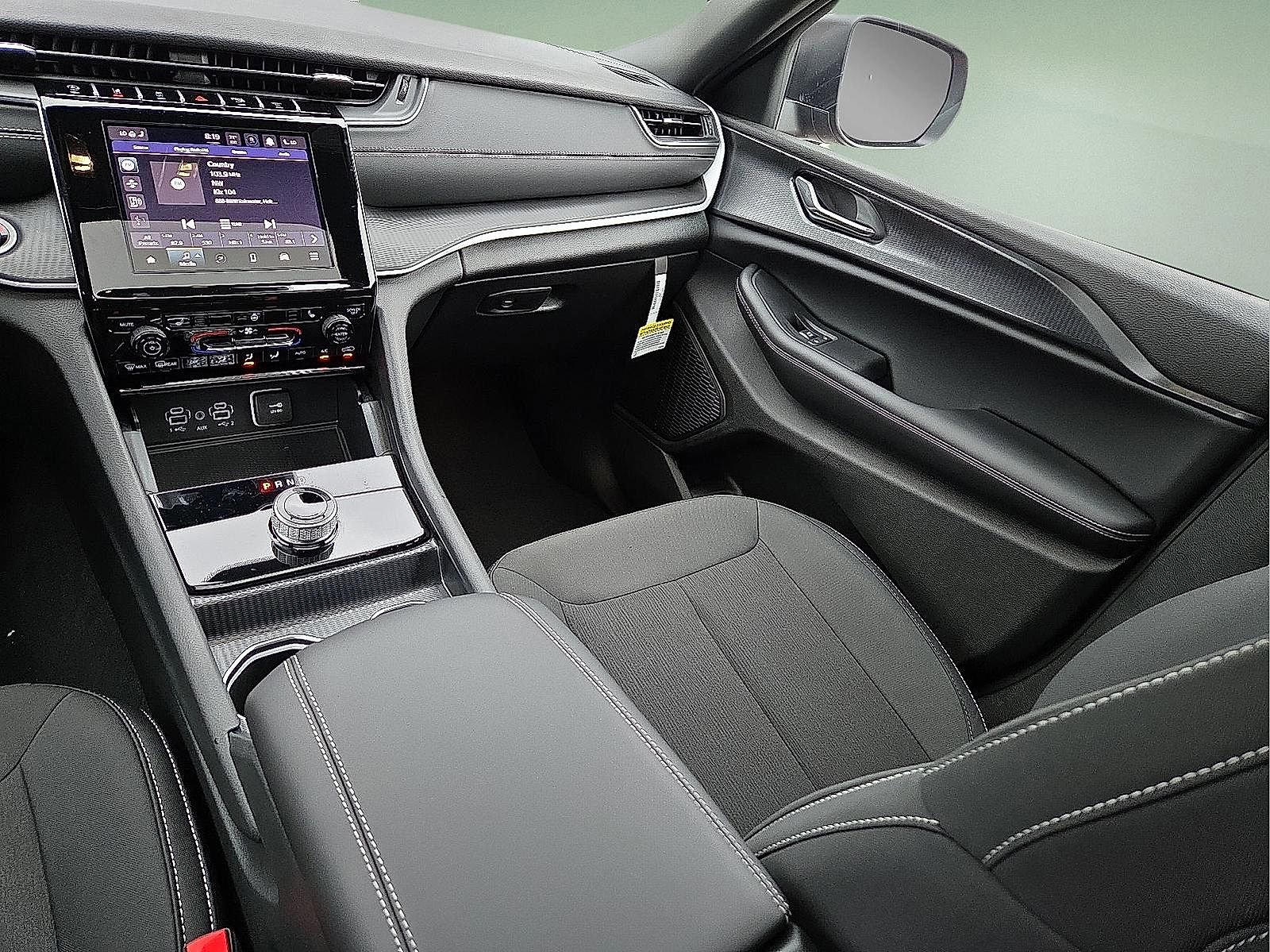 New 2025 Jeep Grand Cherokee L Laredo w/ Luxury Tech Group I image 13