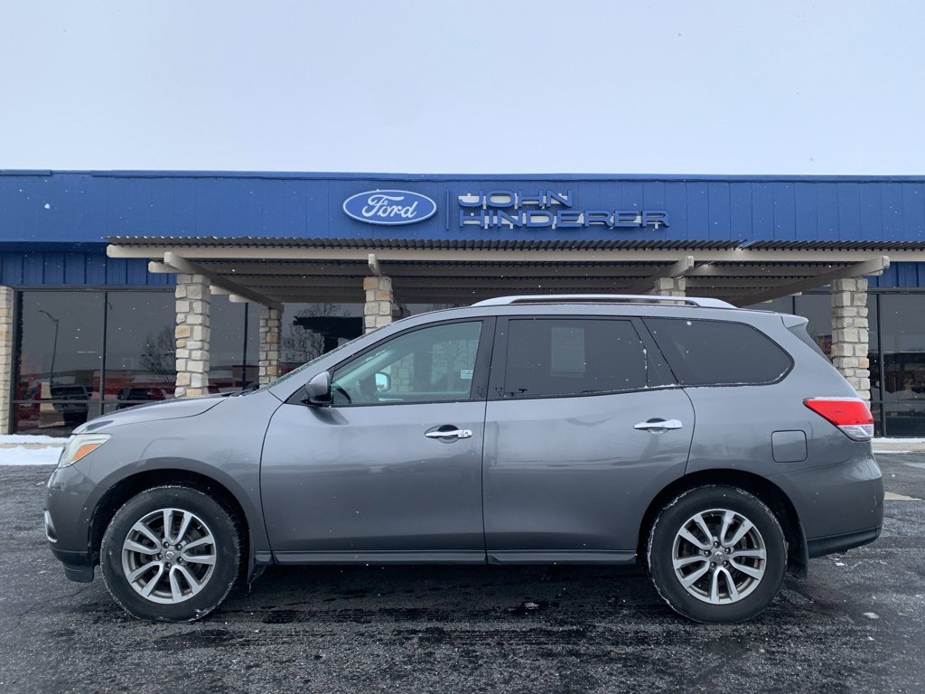 Used 2016 Nissan Pathfinder SV image 6