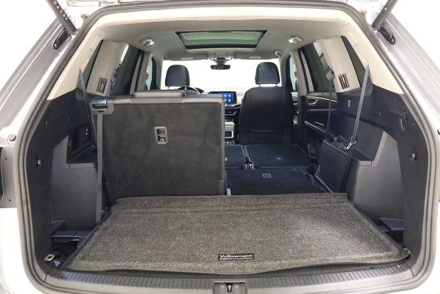 Used 2024 Volkswagen Atlas SEL Premium R-Line image 36