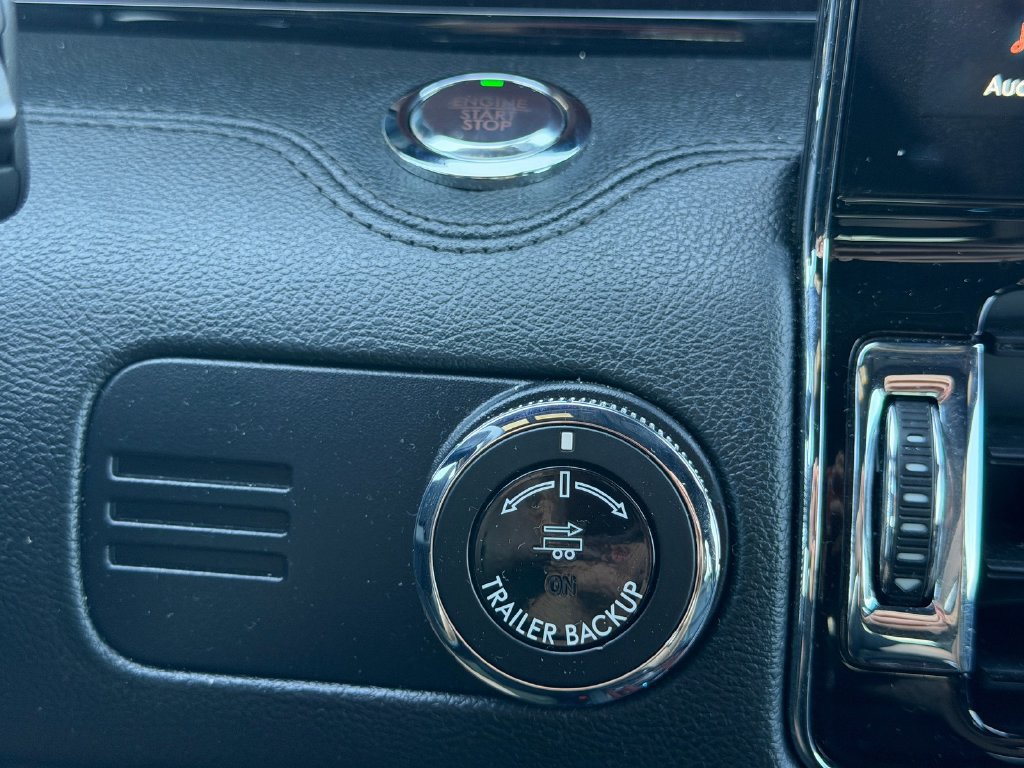 Certified 2023 Lincoln Navigator Reserve AWD/4WD image 21