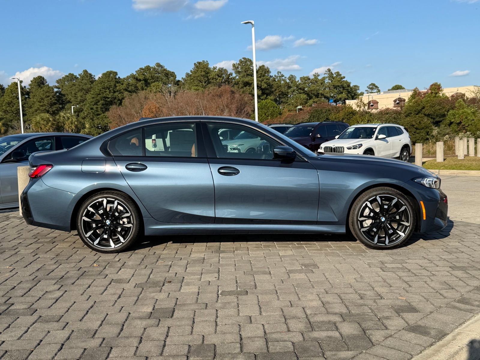 New 2026 BMW 330i Sedan w/ M Sport Package RWD image 8