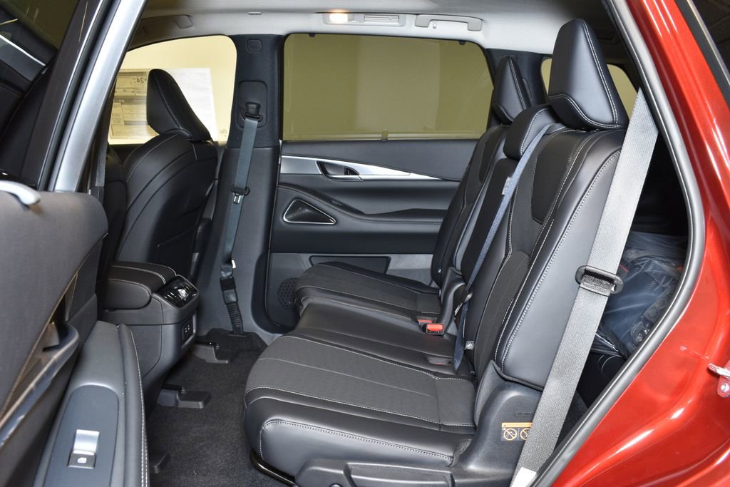 New 2026 INFINITI QX60 Luxe w/ Family Package image 29
