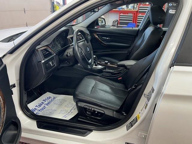 Used 2014 BMW 328i xDrive Sedan AWD/4WD image 6