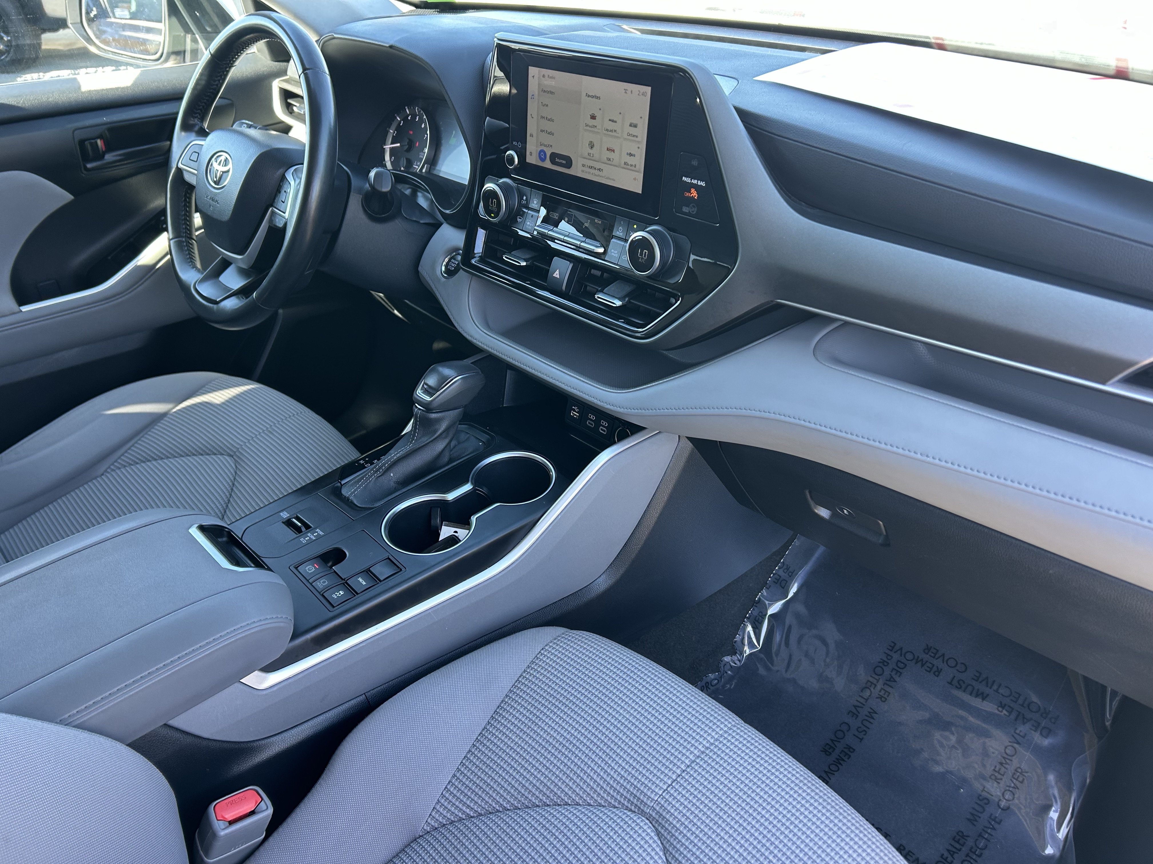 Certified 2023 Toyota Highlander LE FWD image 9