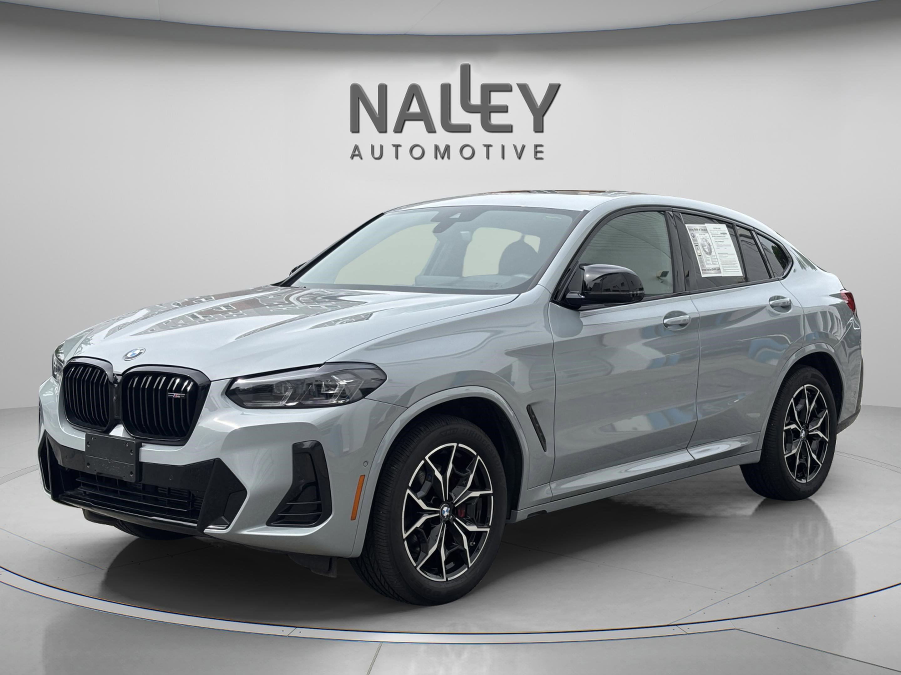 Used 2025 BMW X4 M40i w/ Premium Package image 1