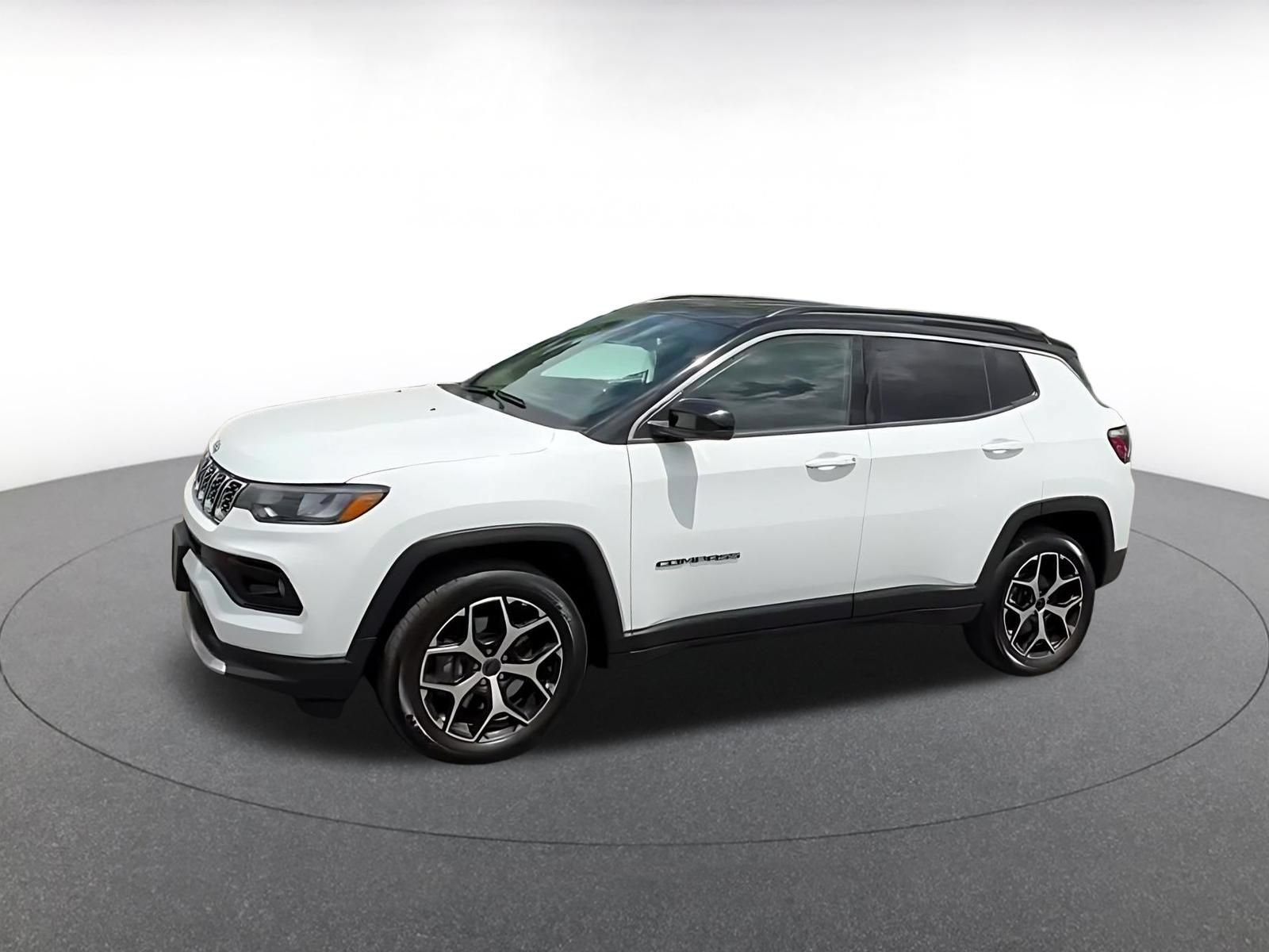 Used 2025 Jeep Compass Limited AWD/4WD image 8