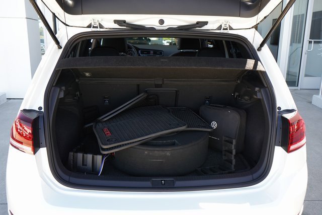 Used 2021 Volkswagen GTI SE image 8