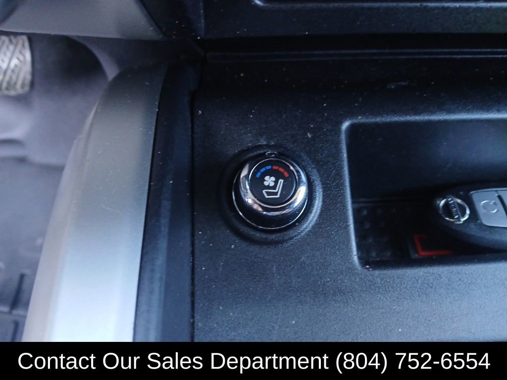 Used 2019 Nissan Titan PRO-4X w/ Pro-4x Convenience Package image 18