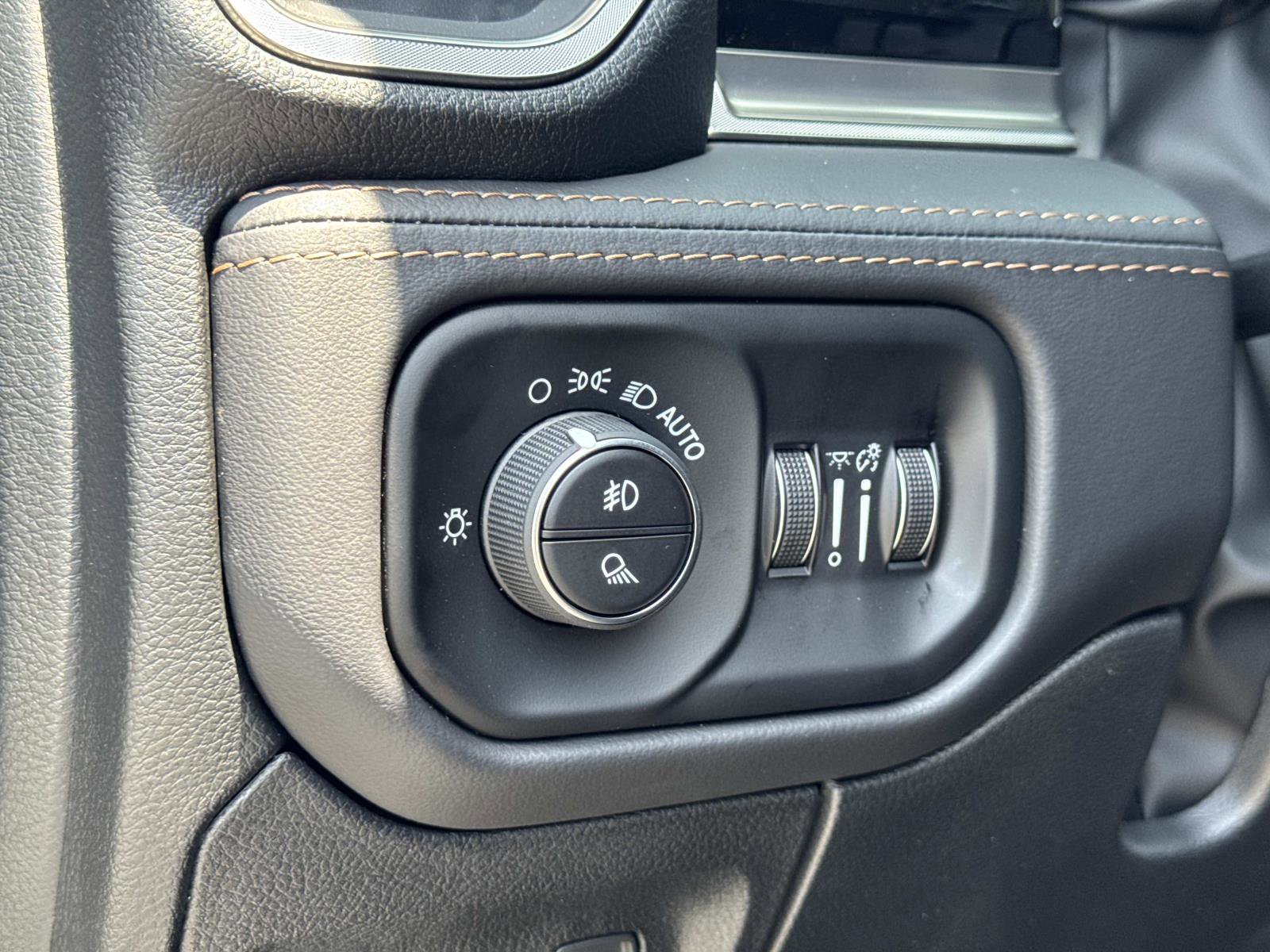 New 2026 RAM 1500 Tungsten w/ Towing Technology Group AWD/4WD image 19