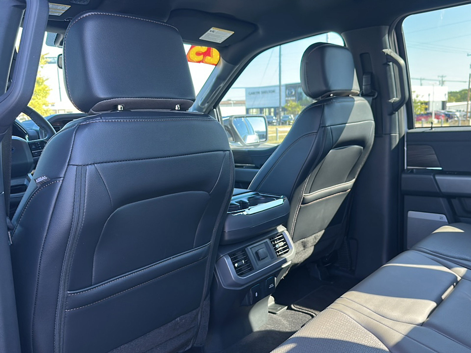 Used 2025 Ford F150 Lariat w/ Equipment Group 501A Mid image 17