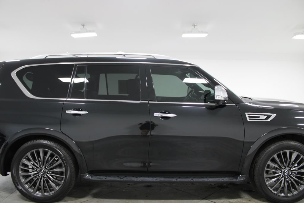 Used 2023 INFINITI QX80 Sensory w/ Cargo Package AWD/4WD image 11