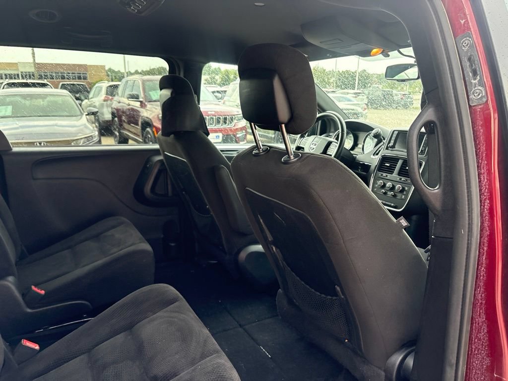 Used 2017 Dodge Grand Caravan SE FWD image 25