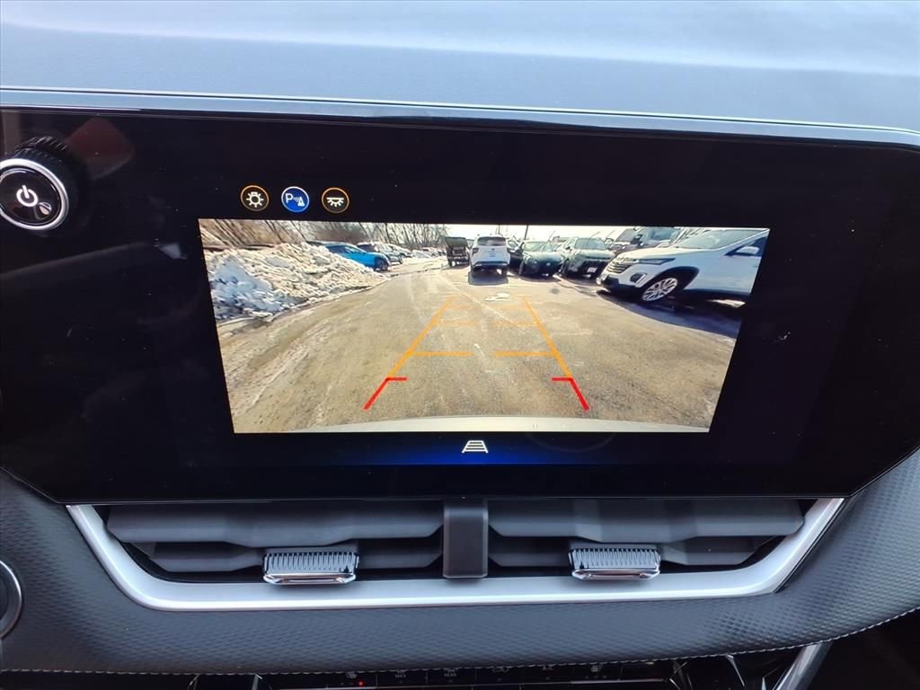 Used 2025 Chevrolet Equinox LT image 25